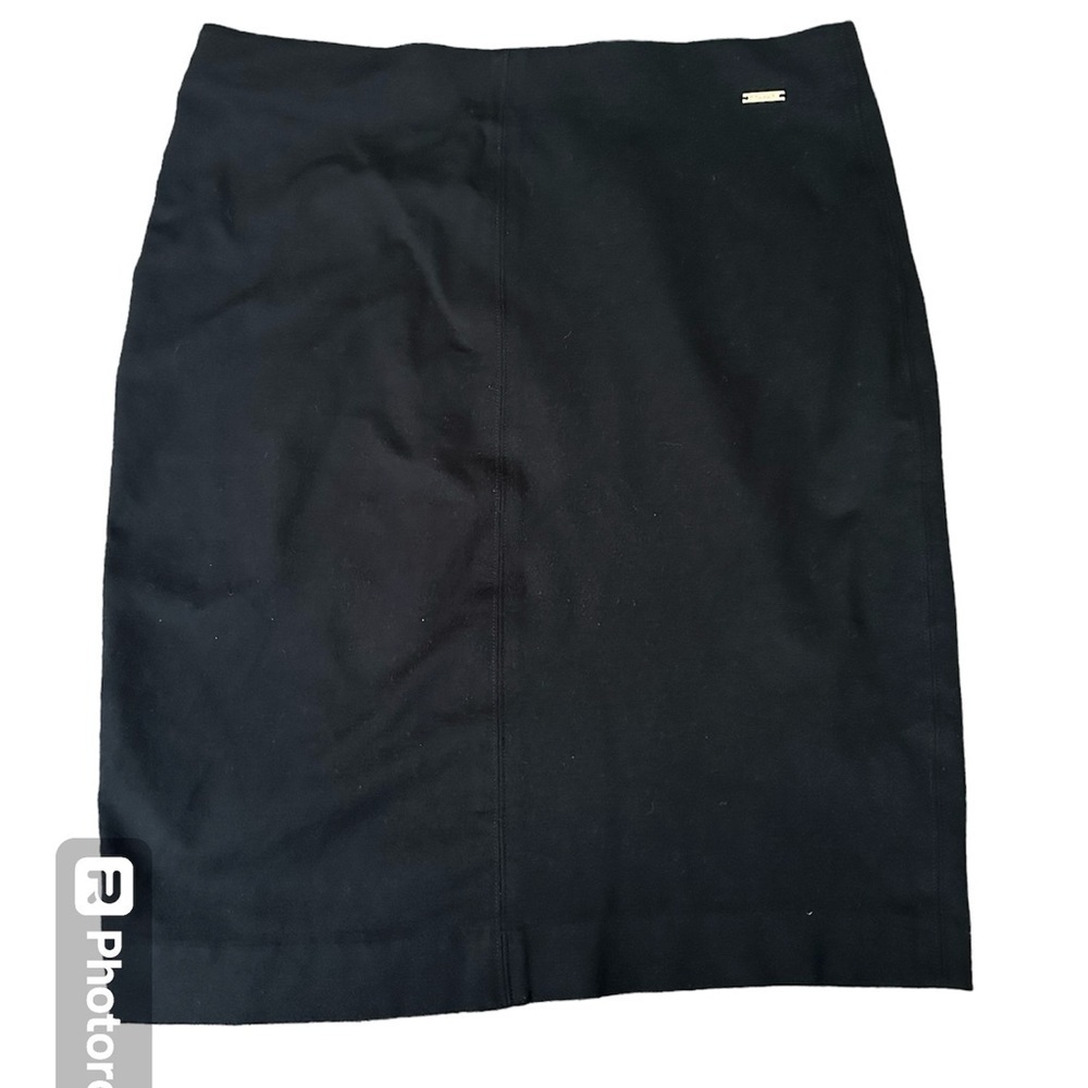 T Tahari black pencil skirt Large